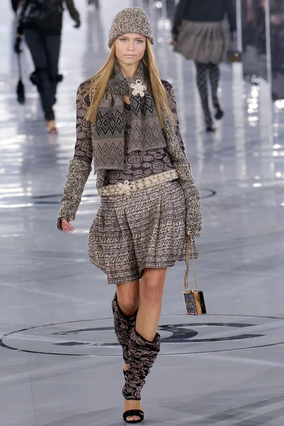 Look 35